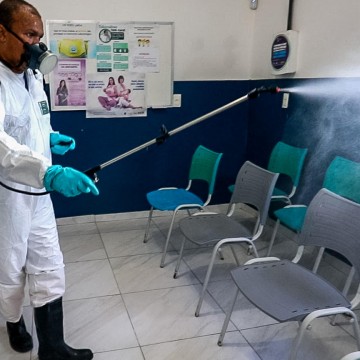 Jaboatão intensifica sanitização de unidades de saúde com substância letal ao coronavírus