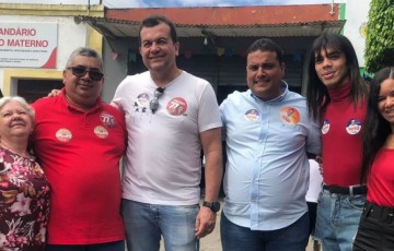 Davi Muniz e Waldemar Oliveira são recebidos com festa em Machados