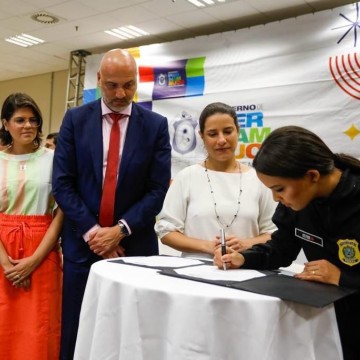  Governo de Pernambuco nomeia 69 policiais penais mulheres e já soma 407 novos servidores para a função só em 2023