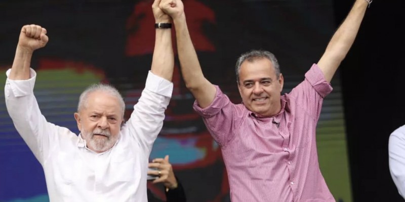 Coluna da quinta | Lula cumpre missão e crava Danilo como seu candidato a governador em Pernambuco