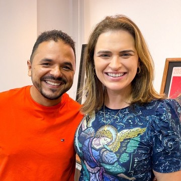 Marília Arraes oficializa apoio à pré-candidatura de Elias Gomes 