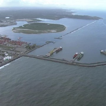 Governo de Pernambuco afirma que vai concluir a obra de dragagem do Porto de Suape