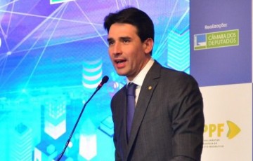 “É fundamental que o governo federal possa ampliar os investimentos em ciência e tecnologia”, afirma Silvio Costa Filho