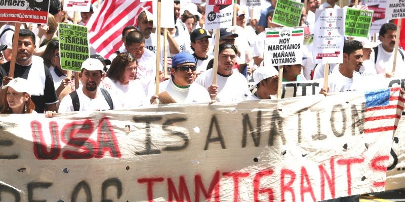 Pesquisa comprova que nova lei de imigração daa Flórida afastou 5% dos imigrantes ilegais do estado.