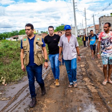Fernando Rodolfo aciona Governo Federal por recursos para as vítimas das chuvas em Caruaru