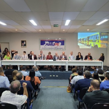 Reuniões regionalizadas vão orientar prefeitos pernambucanos sobre transporte escolar