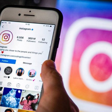 Influenciadores digitais poderão começar a cobrar assinaturas de fãs no instagram