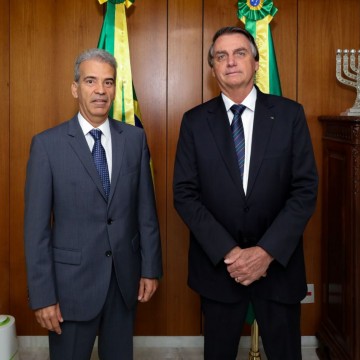 Bolsonaro diz a Feitosa que quer voltar a Pernambuco 