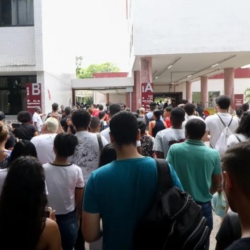 Em Pernambuco o índice de abstenção no primeiro dia do Enem foi de 27,26%