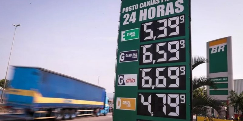 O aumento esperado é de R$0,69 na gasolina e R$0,24 no caso do álcool