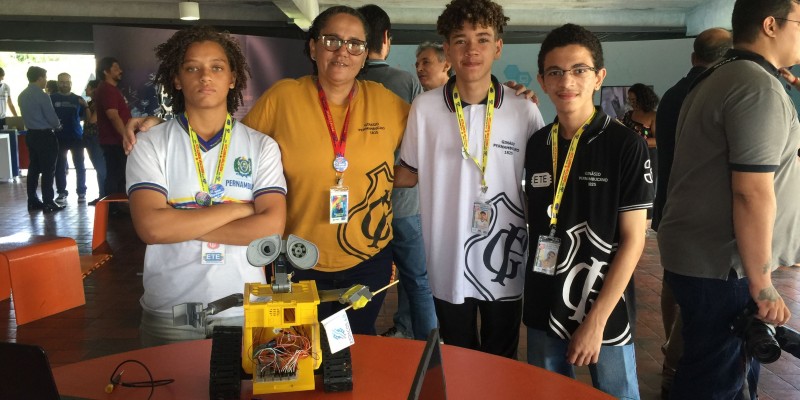 Estudantes do Ensino Médio da Rede Pública de Pernambuco foram os primeiros a exibir seus trabalhos 