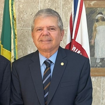 Prefeitura do Recife está sob o comando do desembargador Ricardo Paes Barreto até terça